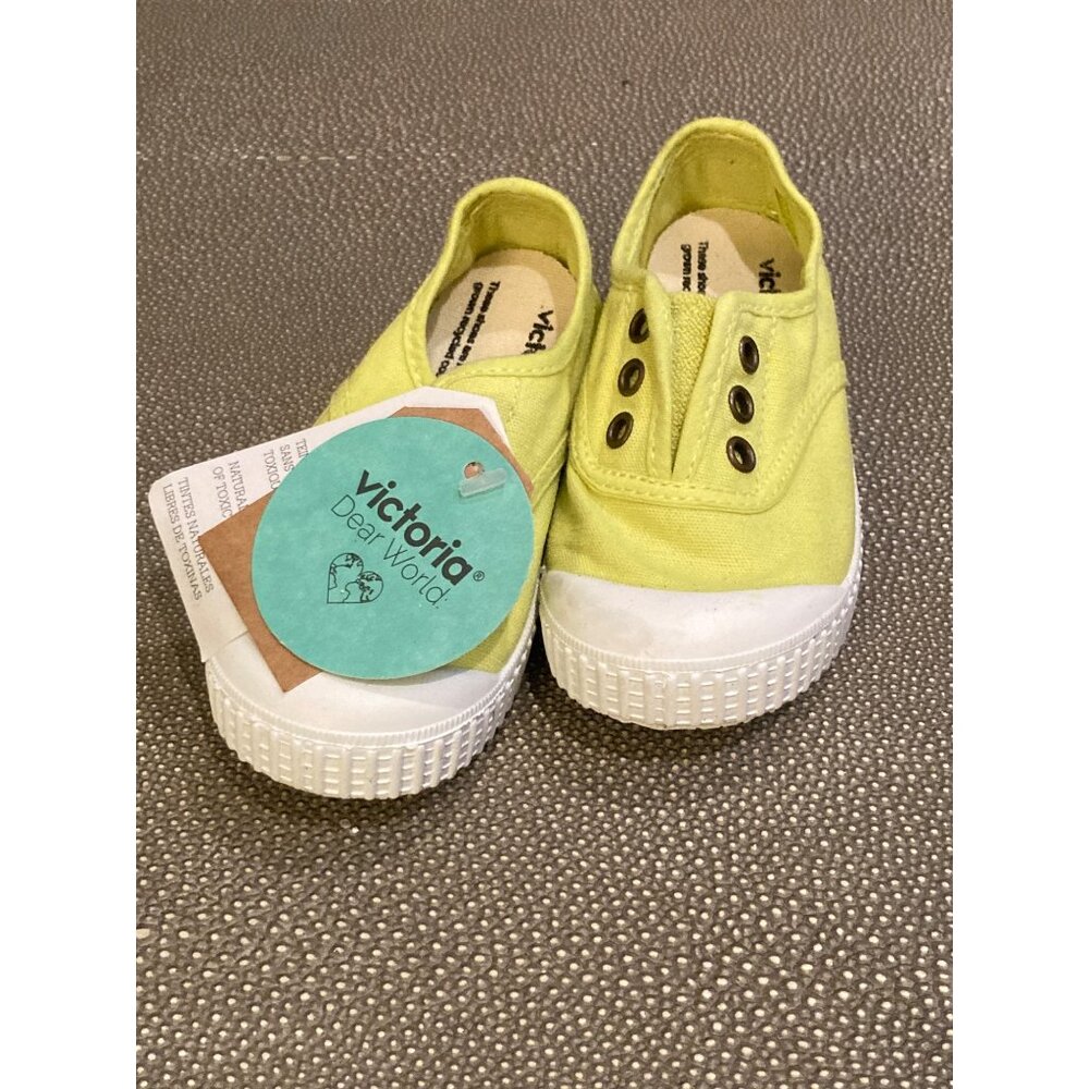 Victoria Slip On Sneakers Size 23 EU New With Tag